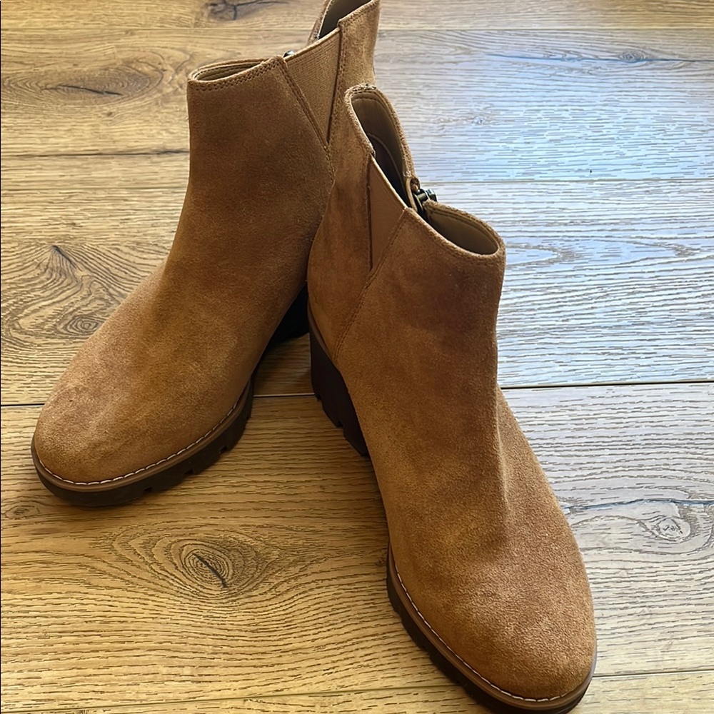 Vionic Astor Hazal Tan Suede wedge Ankle Boots